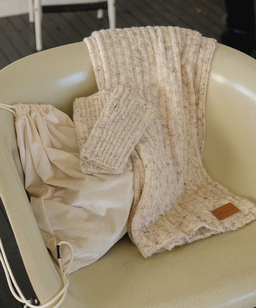 Kastane（カスタネ）の「【WEB限定/マフラー・アームウォーマー・巾着