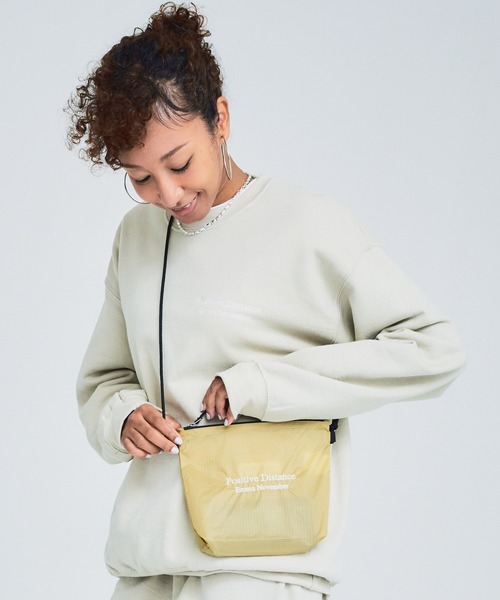 EMMA NOVEMBER (エマノーヴェンバー)の「Embroidery ナイロン サコッシュ(ショルダーバッグ・メンズ・サンドベージュ/ネイビー/ブラック/オリーブ/オフホワイト・FREE)」の15枚目の写真