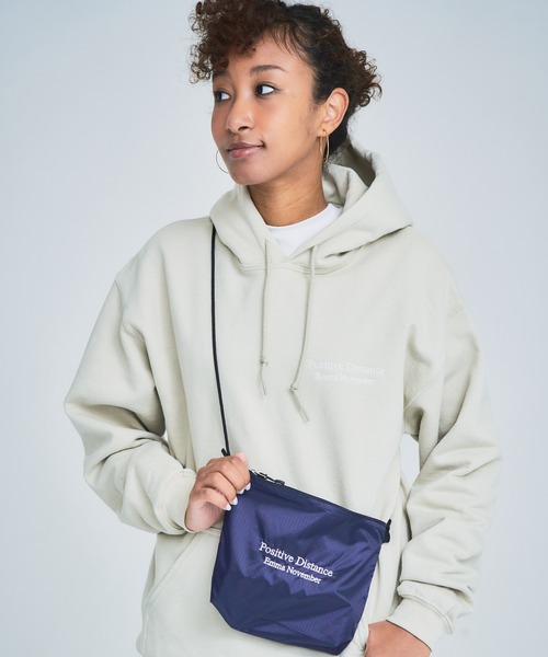EMMA NOVEMBER (エマノーヴェンバー)の「Embroidery ナイロン サコッシュ(ショルダーバッグ・メンズ・サンドベージュ/ネイビー/ブラック/オリーブ/オフホワイト・FREE)」の14枚目の写真
