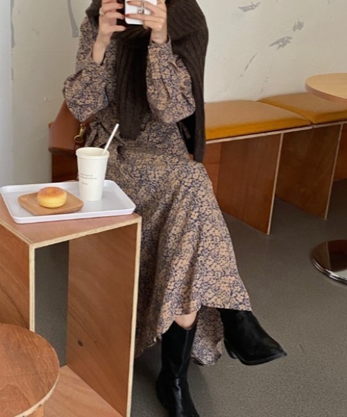 sorule（ソルレ）の「クルーネックサイドリボン花柄ワンピース（ワンピース・レディース・ブルー/ブラウン・FREE）」の13枚目の写真