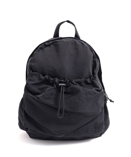 Arnold Palmer(アーノルドパーマー)の「ドローコード シェア リュック(バックパック/リュック・レディース・ブラック/カーキ・F)」の3枚目の写真