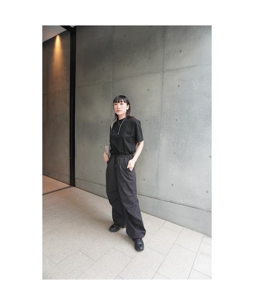 ENCIRCLE（エンサークル）の「【ENCIRCLE/エンサークル】Big pants/ビッグパンツ（カーゴパンツ）（カーゴパンツ・レディース・ホワイト/ブラック・FREE）」の4枚目の写真