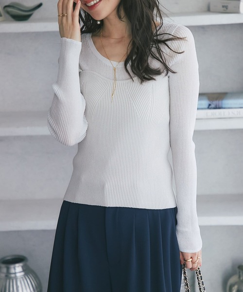 La boutique BonBon（ラブティックボンボン）の「クールタッチUVニットビスチェ（ニット/セーター・レディース・ホワイト/ブラック/グレイッシュベージュ・FREE）」の3枚目の写真