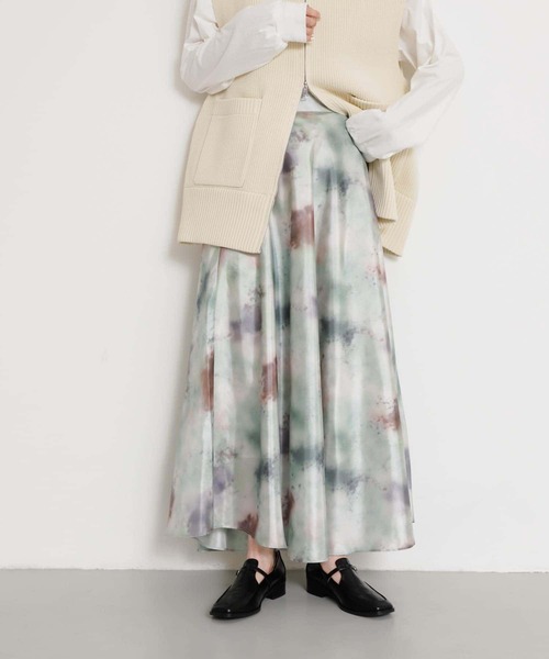 SENSE OF PLACE by URBAN RESEARCH（センスオブプレイスバイアーバンリサーチ）の「ボカシプリントロングスカート（スカート・レディース・ブルー/ブラック/グリーン・SMALL/MEDIUM）」の7枚目の写真