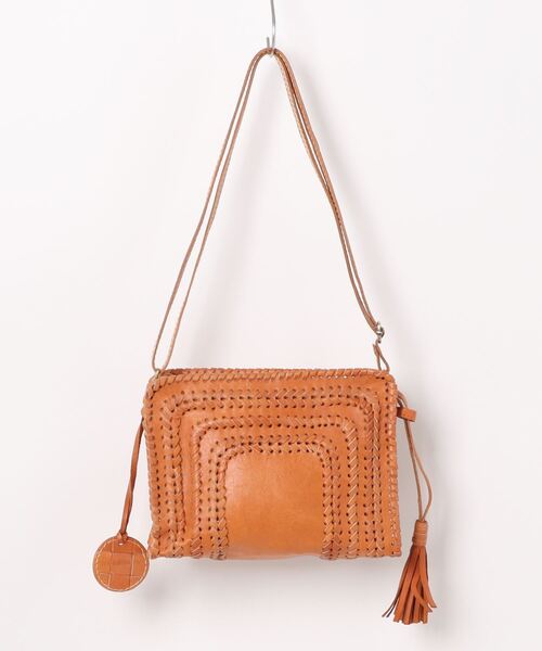 zucchero（ズッケロ）の「本革 ショルダーバッグ レディース ズッケロ 斜めがけ 肩掛け タッセル 小さめ 軽量 ミニバッグ 49775（ショルダーバッグ・レディース・ブラウン・FREE）」の2枚目の写真