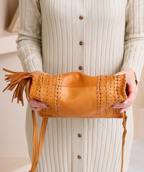 zucchero（ズッケロ）の「本革 ショルダーバッグ レディース ズッケロ 斜めがけ 肩掛け タッセル 小さめ 軽量 ミニバッグ 49775（ショルダーバッグ・レディース・ブラウン・FREE）」の8枚目の写真