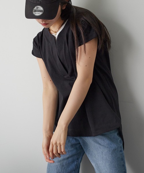 ANOTHER S（アナザーエス）の「綿100%Vネック半袖プルオーバー（Tシャツ/カットソー・レディース・アイボリー/グレー/ブラック・M）」の6枚目の写真