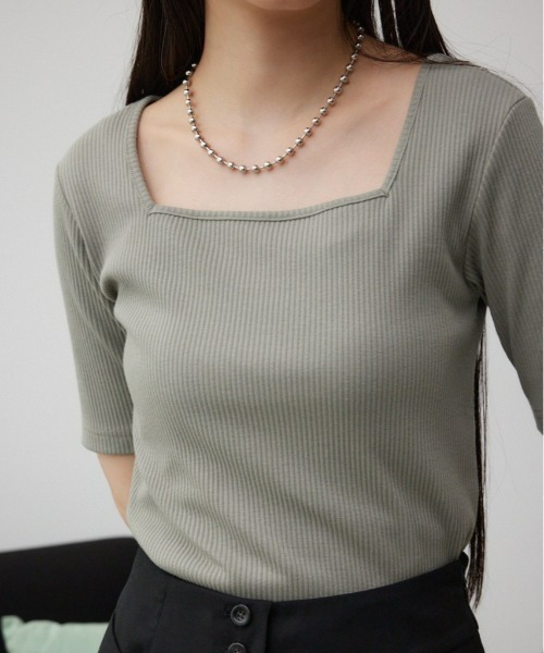 AZUL by moussy(アズールバイマウジー)の「2WAYリブトップス(Tシャツ/カットソー・レディース・オフホワイト/グレー/ブラック・SMALL/MEDIUM)」の3枚目の写真