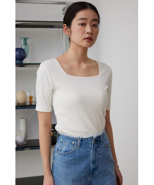 AZUL by moussy(アズールバイマウジー)の「2WAYリブトップス(Tシャツ/カットソー・レディース・オフホワイト/グレー/ブラック・SMALL/MEDIUM)」の5枚目の写真