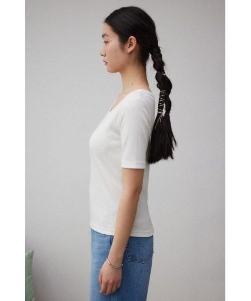 AZUL by moussy(アズールバイマウジー)の「2WAYリブトップス(Tシャツ/カットソー・レディース・オフホワイト/グレー/ブラック・SMALL/MEDIUM)」の8枚目の写真