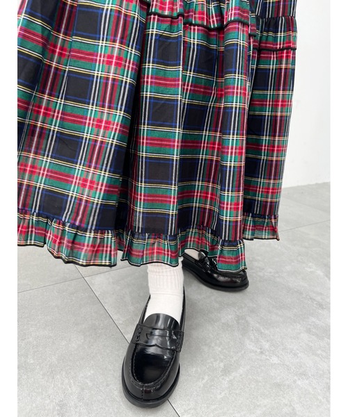 WC（ダブル シー）の「【2WAY】タータンチェックティアードロングスカート（スカート・レディース・ブラック/ベージュ/レッド・FREE）」の4枚目の写真