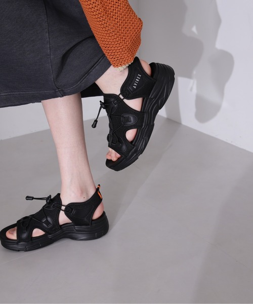 AVIREX（アヴィレックス）の「【直営店限定】SPORTY SANDAL/スポーティーサンダル（サンダル・レディース・オリーブ/ホワイト/ブラック・24/23/25）」の11枚目の写真