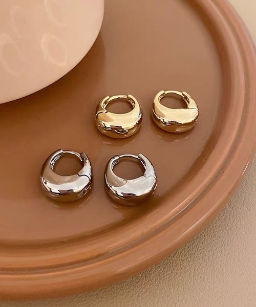 E&C closet…(イーアンドシークローゼット)の「ボリュームフープピアス(ピアス(両耳用)・レディース・ゴールド/シルバー・FREE)」の19枚目の写真