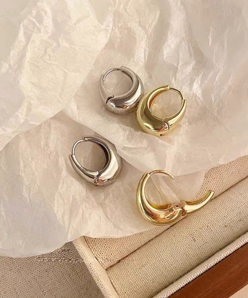 E&C closet…(イーアンドシークローゼット)の「ボリュームフープピアス(ピアス(両耳用)・レディース・ゴールド/シルバー・FREE)」の21枚目の写真