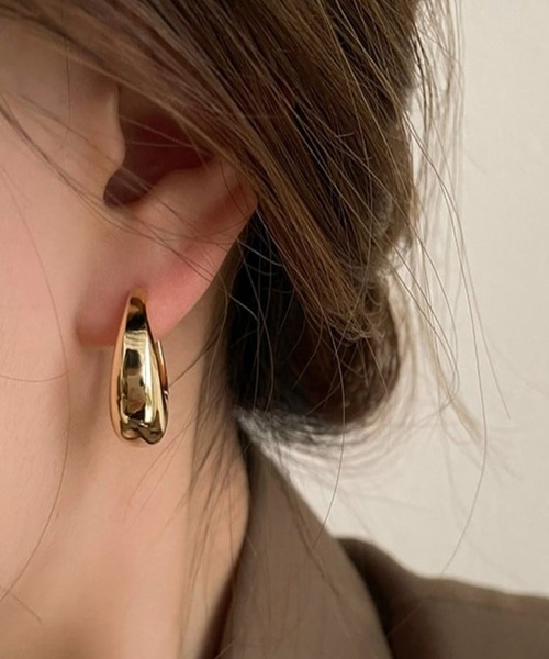 E&C closet…(イーアンドシークローゼット)の「ボリュームフープピアス(ピアス(両耳用)・レディース・ゴールド/シルバー・FREE)」の13枚目の写真