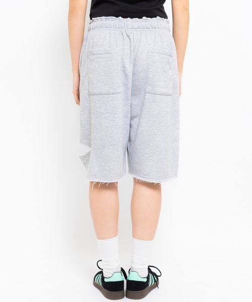 atmos pink(アトモスピンク)の「atmos pink Damaged Half Sweat Pants / アトモス ピンク ダメージ ハーフ スウェットパンツ(スウェットパンツ・レディース・ウッドランド/グレー/ブラック・FREE)」の7枚目の写真