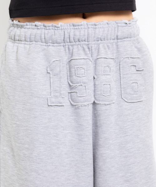 atmos pink(アトモスピンク)の「atmos pink Damaged Half Sweat Pants / アトモス ピンク ダメージ ハーフ スウェットパンツ(スウェットパンツ・レディース・ウッドランド/グレー/ブラック・FREE)」の9枚目の写真