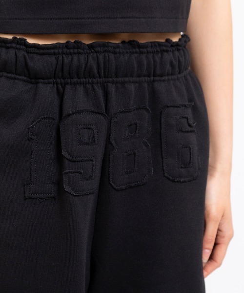 atmos pink(アトモスピンク)の「atmos pink Damaged Half Sweat Pants / アトモス ピンク ダメージ ハーフ スウェットパンツ(スウェットパンツ・レディース・ウッドランド/グレー/ブラック・FREE)」の12枚目の写真