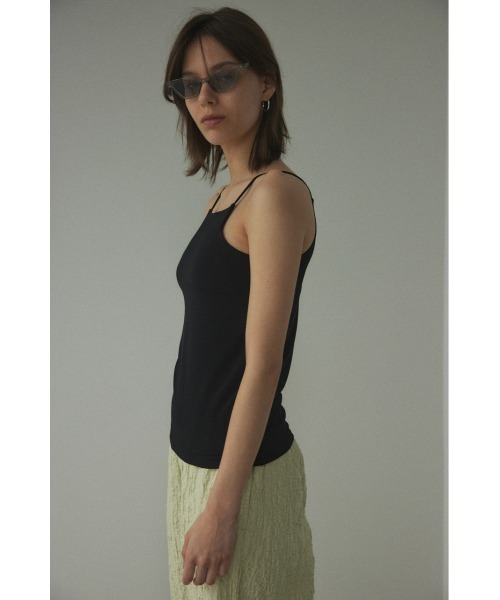 BLACK BY MOUSSY（ブラックバイマウジー）の「square neck camisole(スクエアネックキャミソール)（キャミソール・レディース・ブラック/ライトカーキ/オレンジ・1/2）」の10枚目の写真