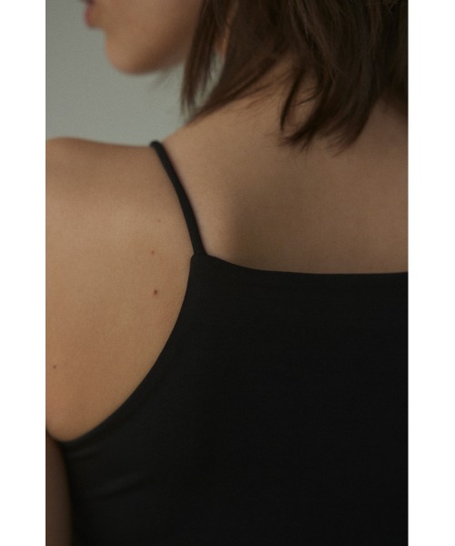 BLACK BY MOUSSY（ブラックバイマウジー）の「square neck camisole(スクエアネックキャミソール)（キャミソール・レディース・ブラック/ライトカーキ/オレンジ・1/2）」の7枚目の写真