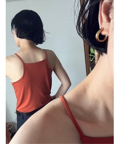 BLACK BY MOUSSY（ブラックバイマウジー）の「square neck camisole(スクエアネックキャミソール)（キャミソール・レディース・ブラック/ライトカーキ/オレンジ・1/2）」の15枚目の写真