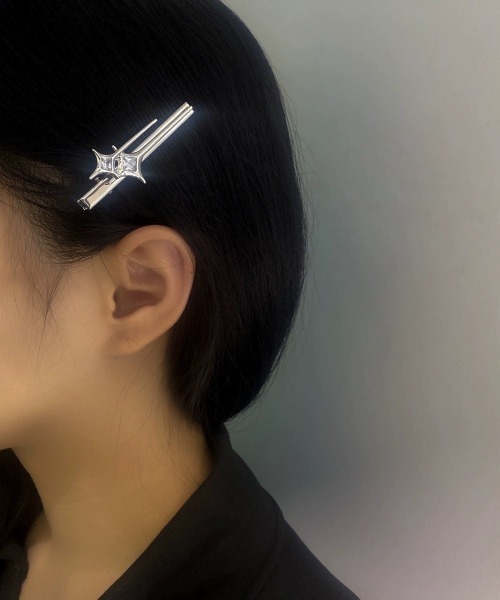 almo（アルモ）の「クロスダイヤスターヘアピン(BQ)（ヘアピン・レディース・シルバー・FREE）」の3枚目の写真