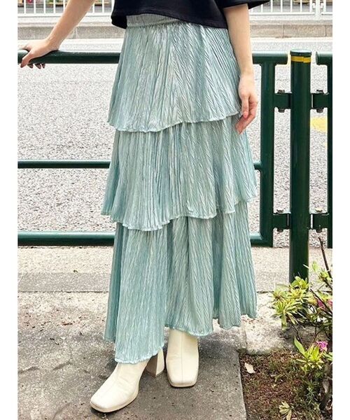 CALNAMUR(カルナムール)の「グリッターティアードスカート(スカート・レディース・シルバー/ピンク/グリーン・SMALL/MEDIUM)」の5枚目の写真