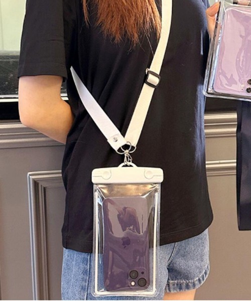 Mayree（メイリー）の「【urge select】《ユニセックス/男女兼用》各種スマートフォン対応 防水 スマホケース/スマホポーチ【2way】（スマホケース/カバー・レディース・ピンク/グリーン/ホワイト/イエロー/ブルー/ブラック・FREE）」の2枚目の写真