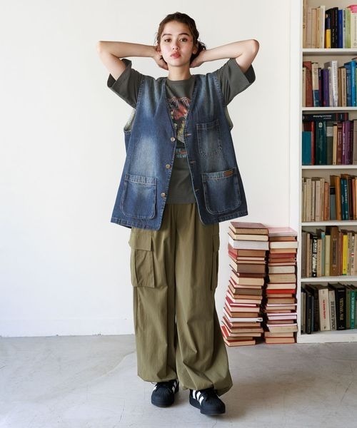 PBLIM（ページボーイリム）の「PBLIM/ロックバンドＴ（Tシャツ/カットソー・レディース・ネイビー/グレイッシュベージュ/チャコールグレー・SMALL/MEDIUM）」の4枚目の写真