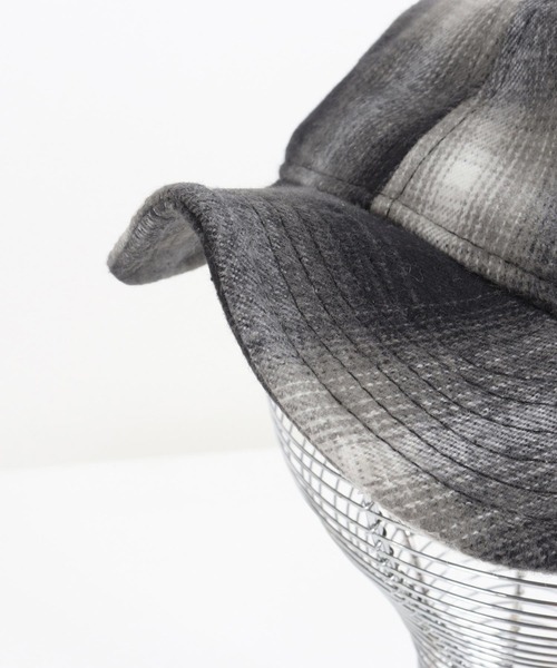 CAMBIO（カンビオ）の「mko12131-Ombre Check Short Cap アンパイヤキャップ（キャップ・メンズ・ブラック/チャコール/ネイビー・FREE）」の7枚目の写真