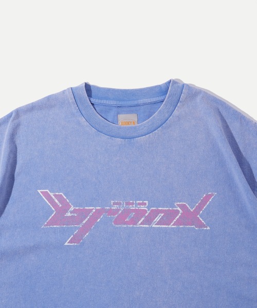 WHO'S WHO gallery(フーズフーギャラリー)の「【KOOKY'N/クーキー】BRONXヴィンテージライクロゴTEE(Tシャツ/カットソー・レディース・チャコールグレー/ネイビー/アッシュグレー/ブラック/パープル/サックスブルー/オフホワイト/グレー/カーキ・X-LARGE/MEDIUM/X-SMALL)」の22枚目の写真