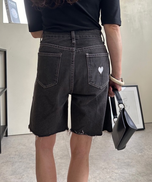 ULEULA（ウルア）の「ハート刺繍デニムハーフパンツ（デニムパンツ・レディース・ブラック・MEDIUM/LARGE）」の15枚目の写真