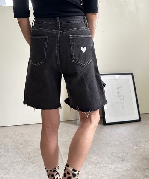 ULEULA（ウルア）の「ハート刺繍デニムハーフパンツ（デニムパンツ・レディース・ブラック・MEDIUM/LARGE）」の14枚目の写真