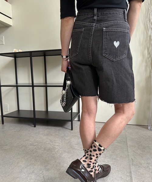 ULEULA（ウルア）の「ハート刺繍デニムハーフパンツ（デニムパンツ・レディース・ブラック・MEDIUM/LARGE）」の13枚目の写真