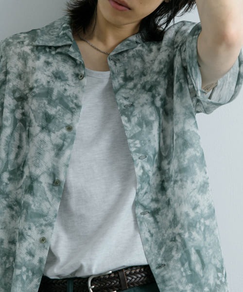 SENSE OF PLACE by URBAN RESEARCH(センスオブプレイスバイアーバンリサーチ)の「シアープリントオープンカラーショートスリーブシャツ(シャツ/ブラウス・メンズ・ブラック/グリーン/ブルー・LARGE/MEDIUM)」の2枚目の写真