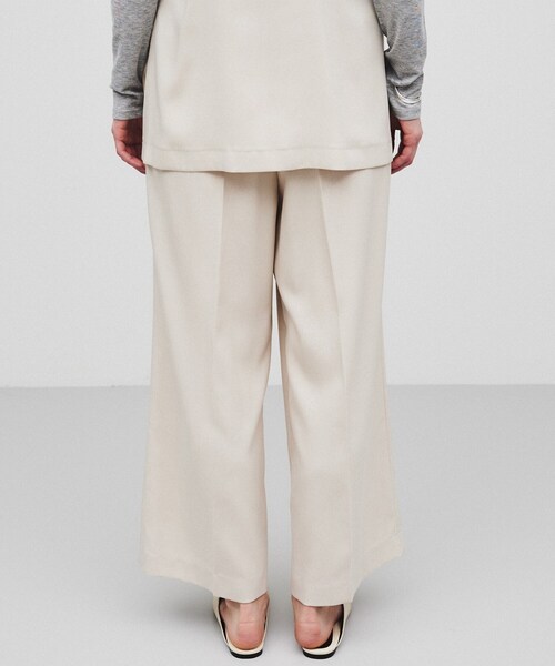 cloenc（クロエンス）の「◆【手洗い可／セットアップ】タックストレートパンツ（その他パンツ・レディース・ライトグレー/ダークグレー/ライトベージュ・01/02/03）」の10枚目の写真