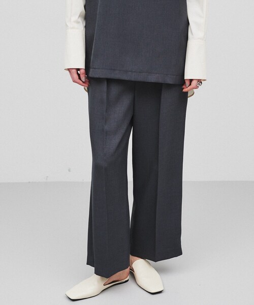 cloenc（クロエンス）の「◆【手洗い可／セットアップ】タックストレートパンツ（その他パンツ・レディース・ライトグレー/ダークグレー/ライトベージュ・01/02/03）」の21枚目の写真