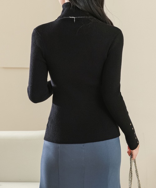 Lace Ladies(レースレディース)の「ソリッドカラー サイドボタン リブ ニット ハイネック プルオーバー(ニット/セーター・レディース・ブラック/ブラウン/アイボリー・M/XL)」の7枚目の写真