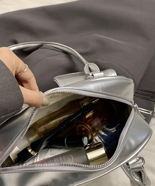 aimoha(アイモハ)の「クラシックPUハンドバッグ(ハンドバッグ・レディース・ブラック/オフホワイト/ブルー/シルバー/ピンク/レッド・FREE)」の14枚目の写真