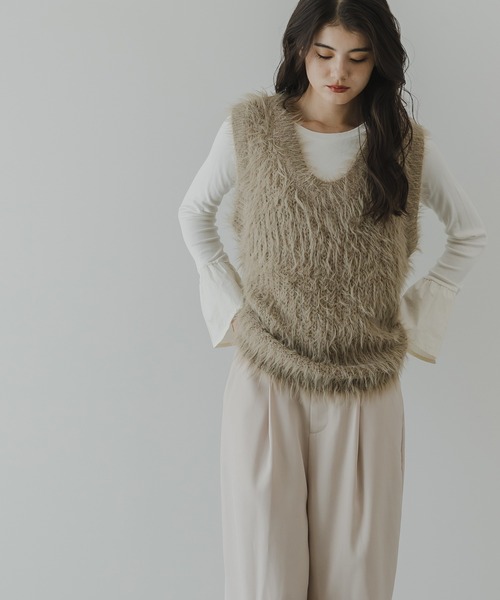 rectangle(レクタングル)の「フェザーヤーンVネックベスト(ニット/セーター・レディース・アイボリー/チャコールグレー/ベージュ・FREE)」の14枚目の写真