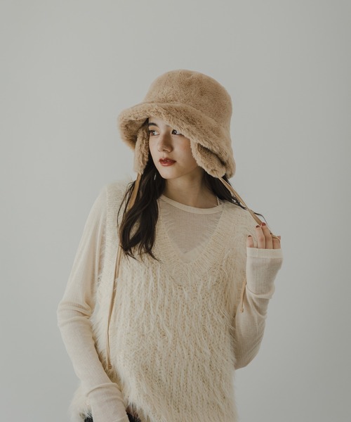 rectangle(レクタングル)の「フェザーヤーンVネックベスト(ニット/セーター・レディース・アイボリー/チャコールグレー/ベージュ・FREE)」の4枚目の写真