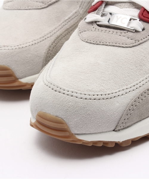 NIKE SPORTSWEAR(ナイキスポーツウェアー)の「ウィメンズ ナイキ エアマックス ニューヨーク NIKE WMNS AIR MAX 90 QS 813150-200(スニーカー・レディース・ベージュ・23.5cm/23cm/24.5cm/24cm)」の5枚目の写真