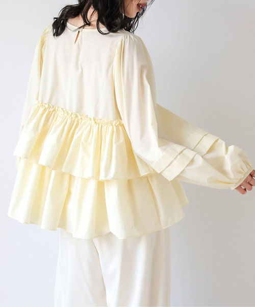 AMELY(エミリー)の「ティアードフリルペプラムブラウス(シャツ/ブラウス・レディース・グリーン/ホワイト/ブラック/チャコール/イエロー・フリー)」の17枚目の写真