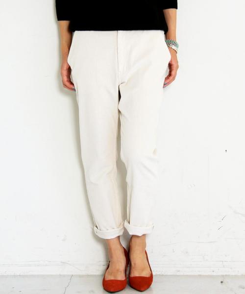 BEAUTY&YOUTH UNITED ARROWS（ビューティーアンドユースユナイテッドアローズ）の「【WEB限定】by∵ ※コーデュロイテーパードパンツ Ψ◆（その他パンツ・レディース・オフホワイト/ダークグレー/ベージュ/ダークグリーン・SMALL/MEDIUM/LARGE）」の2枚目の写真