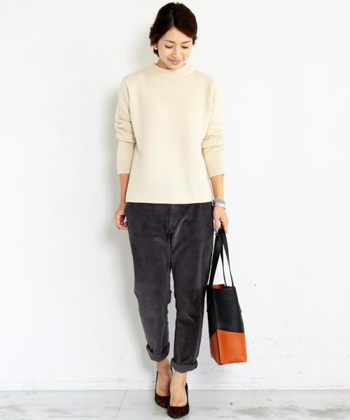 BEAUTY&YOUTH UNITED ARROWS（ビューティーアンドユースユナイテッドアローズ）の「【WEB限定】by∵ ※コーデュロイテーパードパンツ Ψ◆（その他パンツ・レディース・オフホワイト/ダークグレー/ベージュ/ダークグリーン・SMALL/MEDIUM/LARGE）」の6枚目の写真