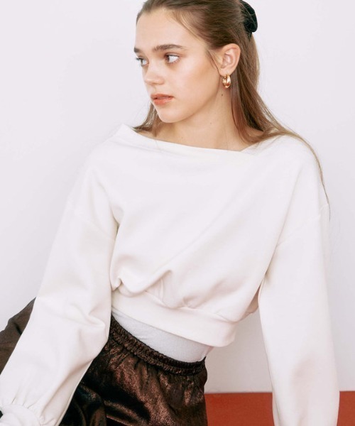 archives（アルシーヴ）の「ダンボールオフショルプルオーバー（スウェット・レディース・チャコールグレー/ブラック/アイボリー・MEDIUM）」の6枚目の写真