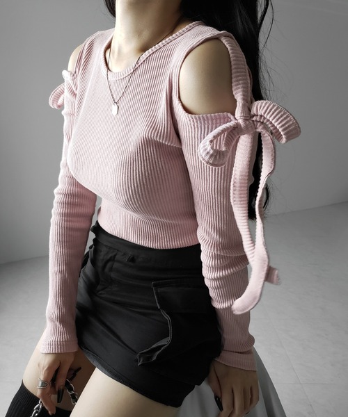 me+em select(ミームセレクト)の「【 3color 】カットアウトショルダーリボンリブトップス / Cut-out shoulder ribbon rib tops(Tシャツ/カットソー・レディース・ピンク/ブラック/アイボリー・FREE)」の21枚目の写真