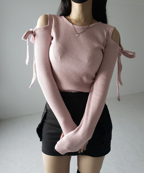 me+em select(ミームセレクト)の「【 3color 】カットアウトショルダーリボンリブトップス / Cut-out shoulder ribbon rib tops(Tシャツ/カットソー・レディース・ピンク/ブラック/アイボリー・FREE)」の18枚目の写真