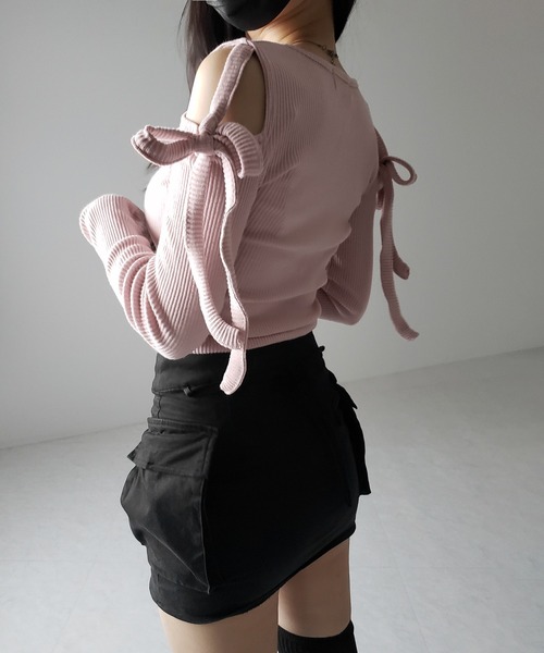 me+em select(ミームセレクト)の「【 3color 】カットアウトショルダーリボンリブトップス / Cut-out shoulder ribbon rib tops(Tシャツ/カットソー・レディース・ピンク/ブラック/アイボリー・FREE)」の17枚目の写真