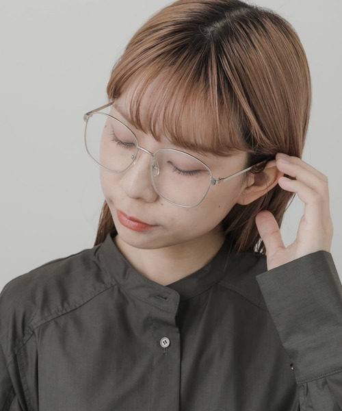 SMELLY（スメリー）の「ビッグシェイプダテメガネ（メガネ・レディース・シルバー・-）」の5枚目の写真